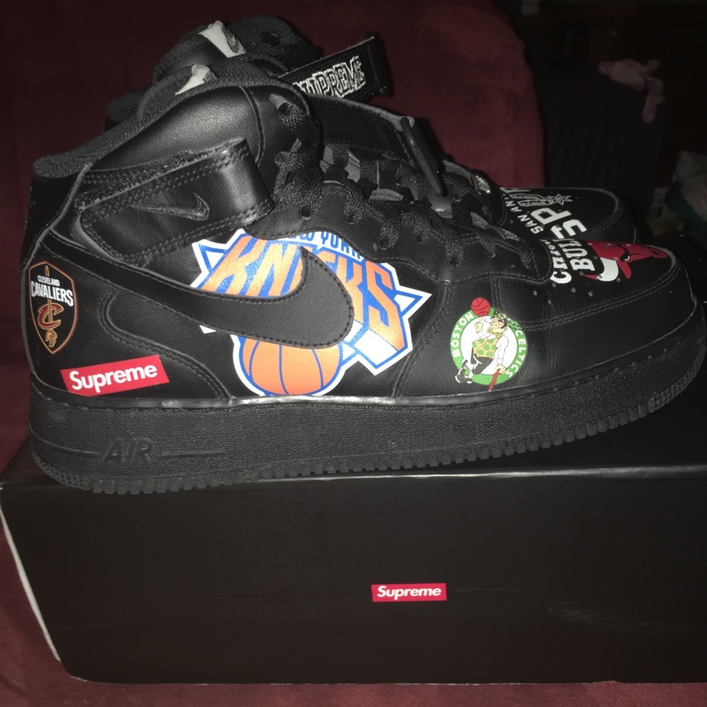 Air Force 1 mid 07/ supreme